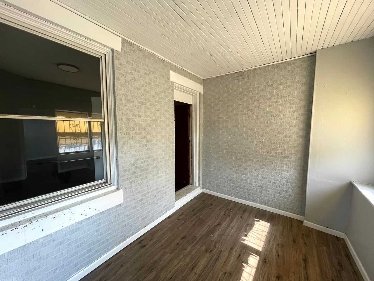 Bright Strawberry Mansion Apartment Close to Fairmont Park - Photo 2 of 2