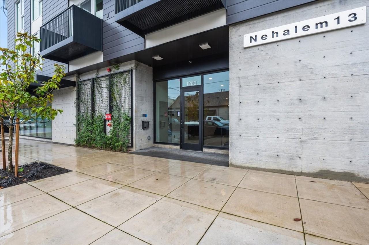 Nehalem 13 - Photo 3 of 33