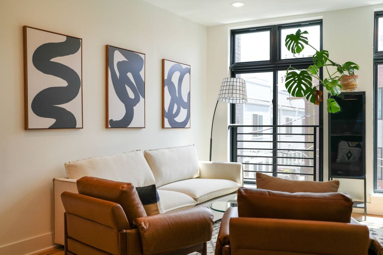 The Bromley Loom House - Photo 2 of 44