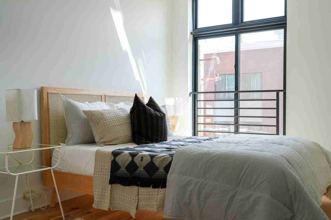 The Bromley Loom House - Photo 5 of 44