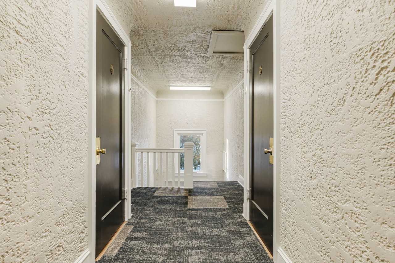 Frances Apts - Photo 6 of 34