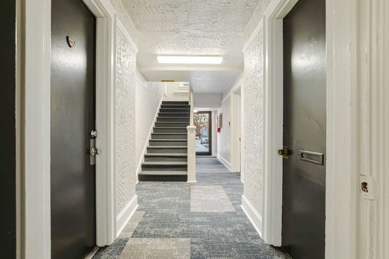 Frances Apts - Photo 7 of 34