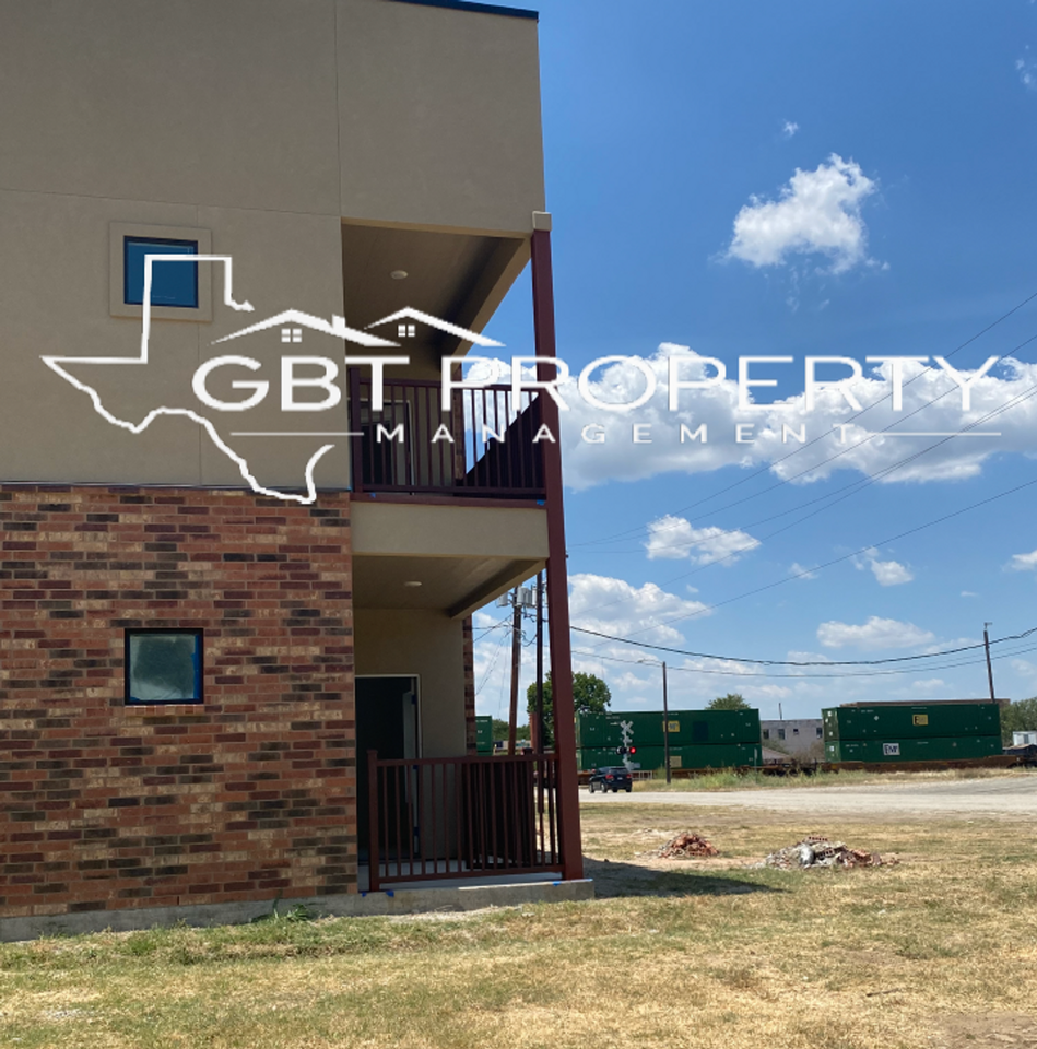 The Rail Apartments! - Photo 2 of 10