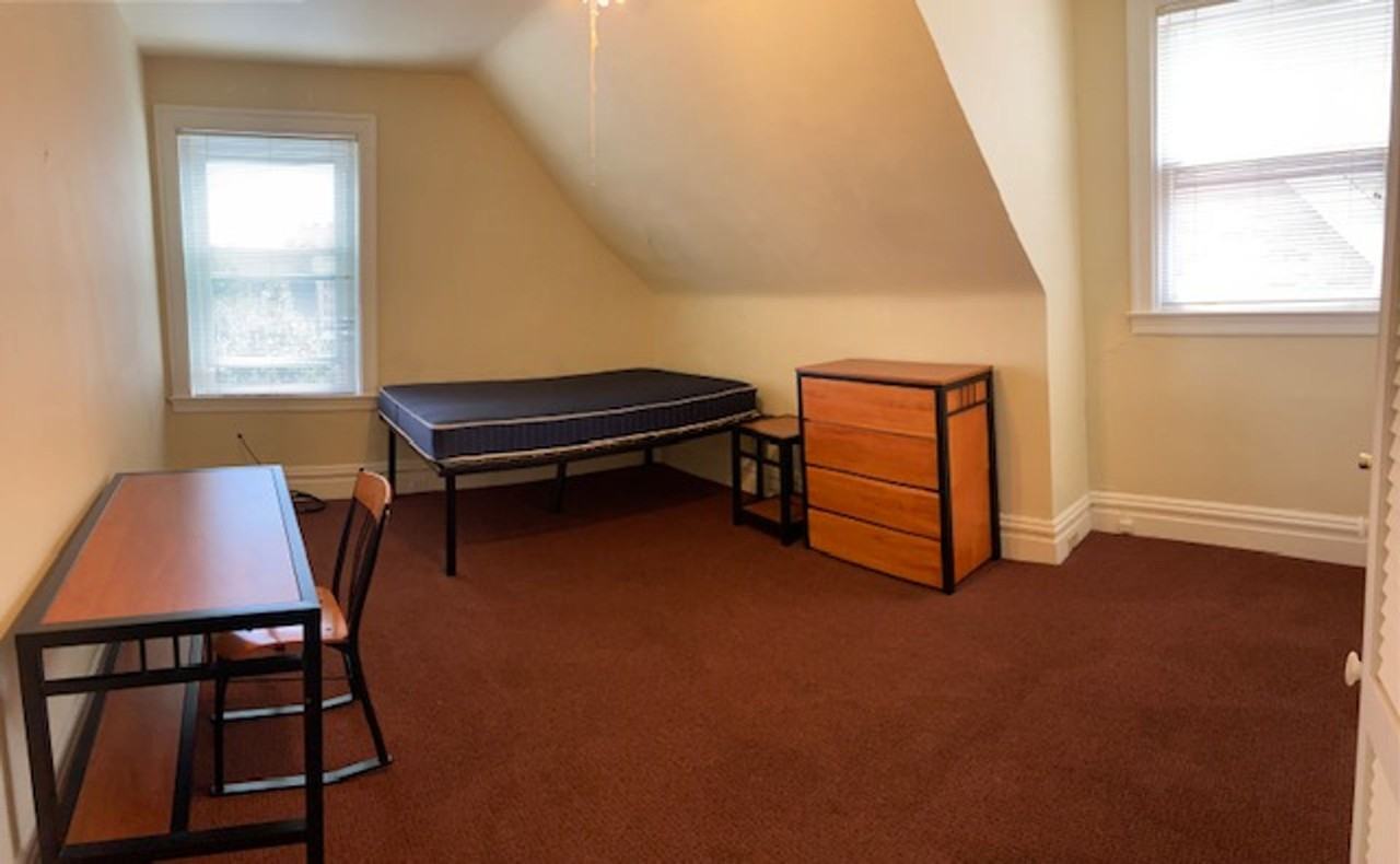 Pitt University Off Campus Housing - Photo 6 of 25