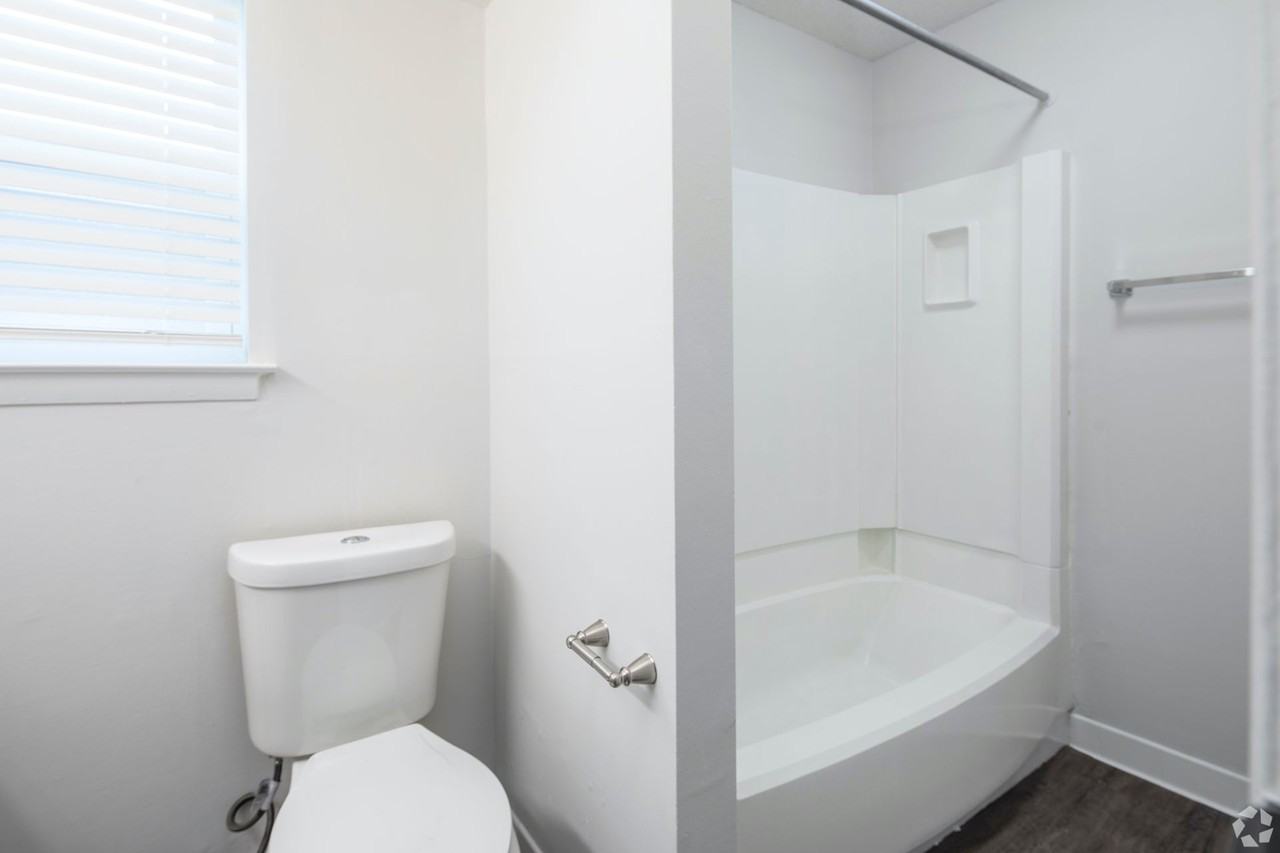 The View Apartments - Alabaster - Photo 5 of 20