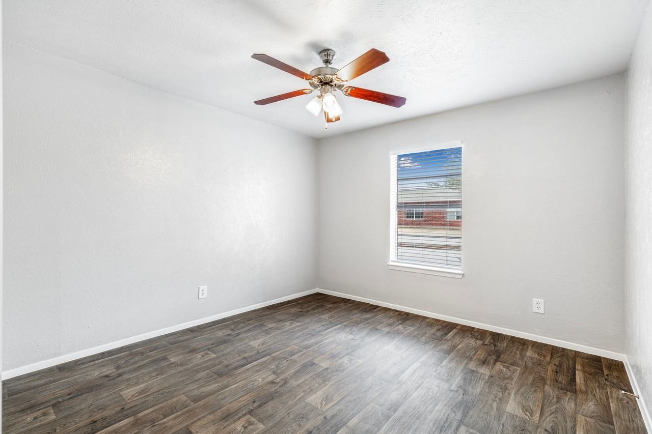 Cottage Row Apartments - Photo 3 of 6