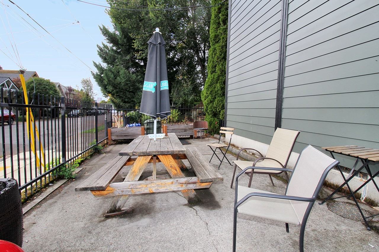 klarf01 - Photo 2 of 6