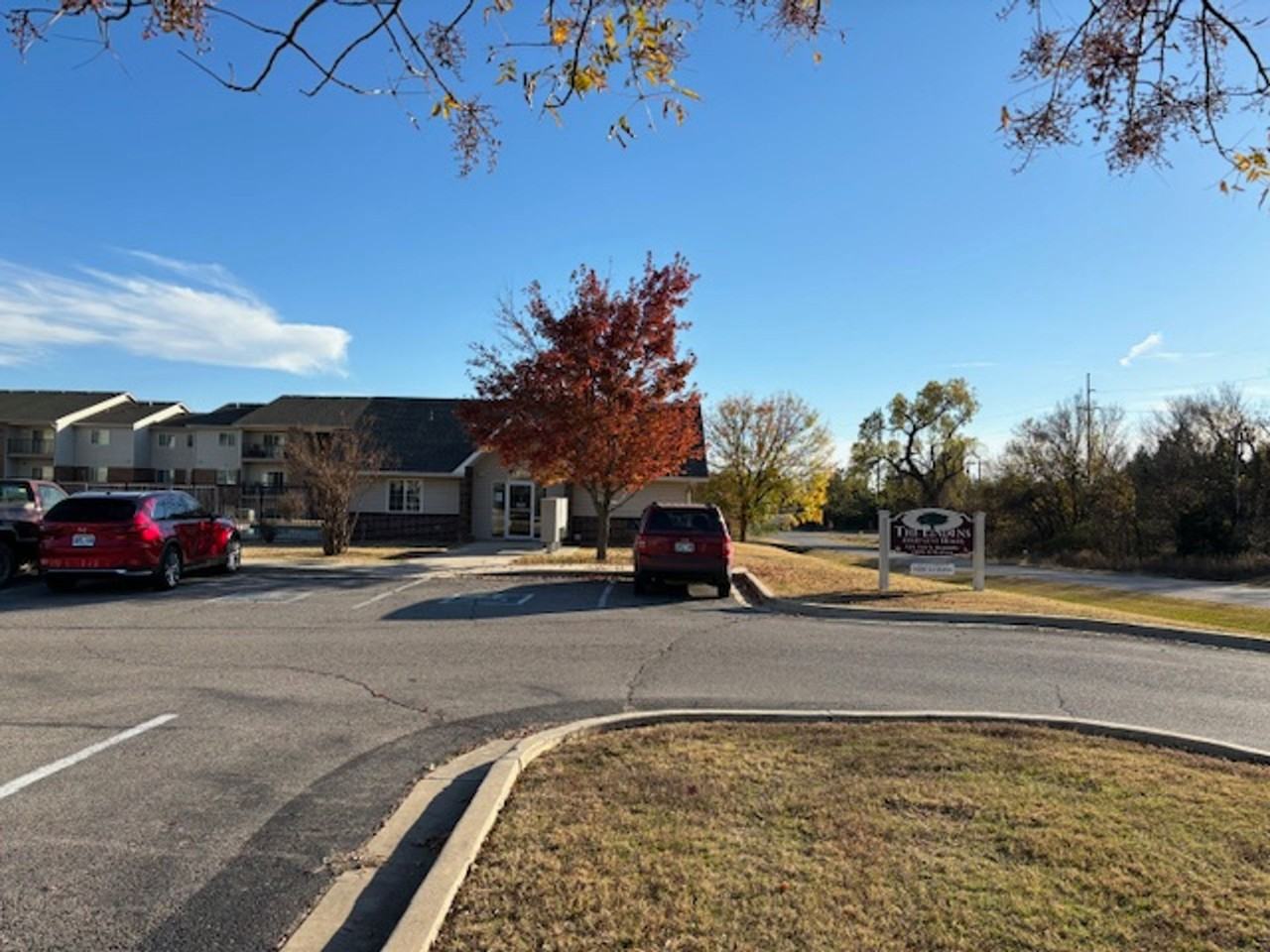 315 S. Kennedy Ave - Photo 2 of 3