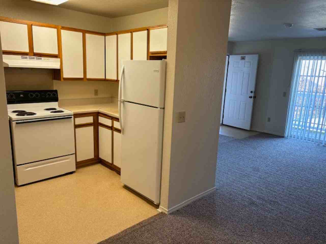 315 S. Kennedy Ave - Photo 3 of 3