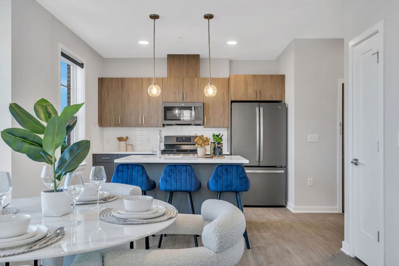 Centurion Union Center - Photo 4 of 28