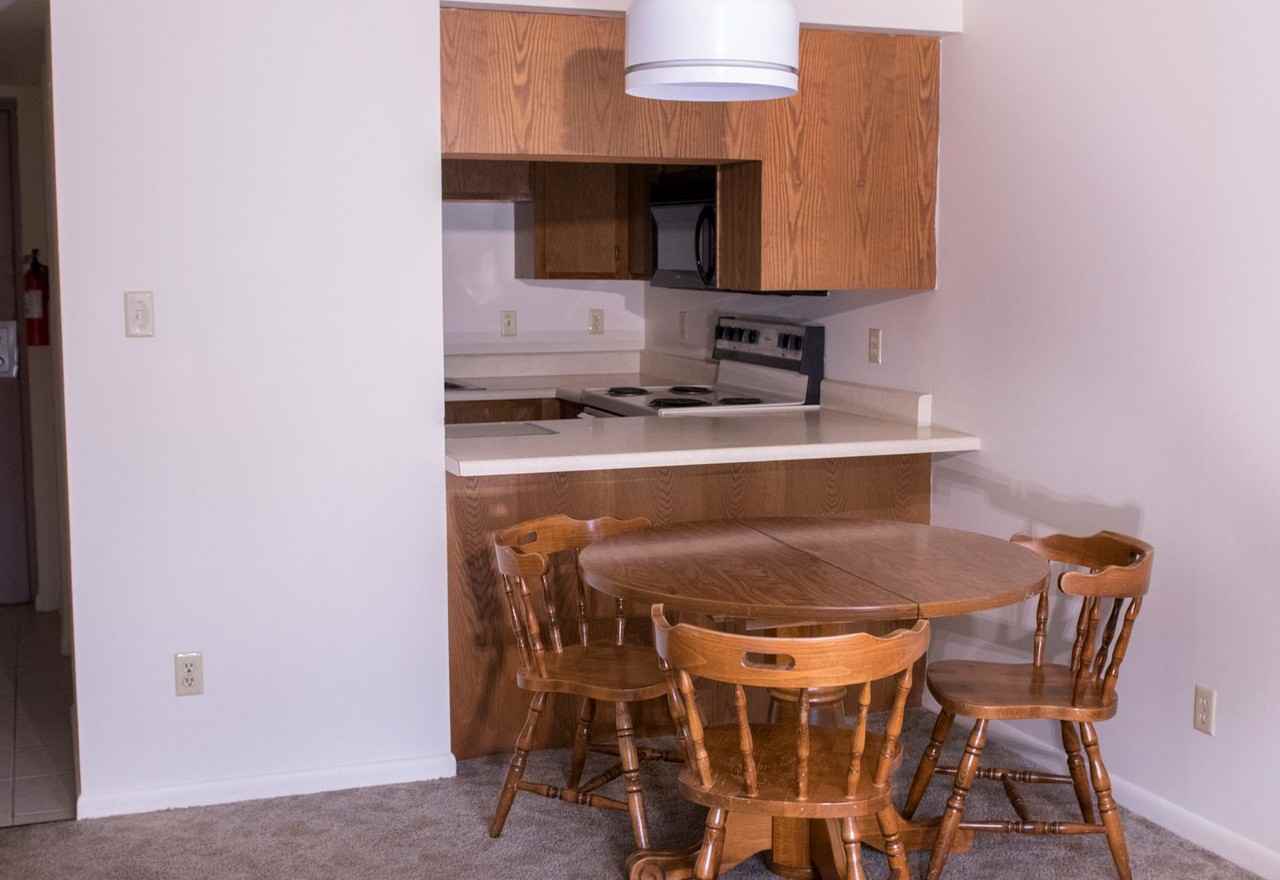 203 E Fairmount Ave - Photo 6 of 14