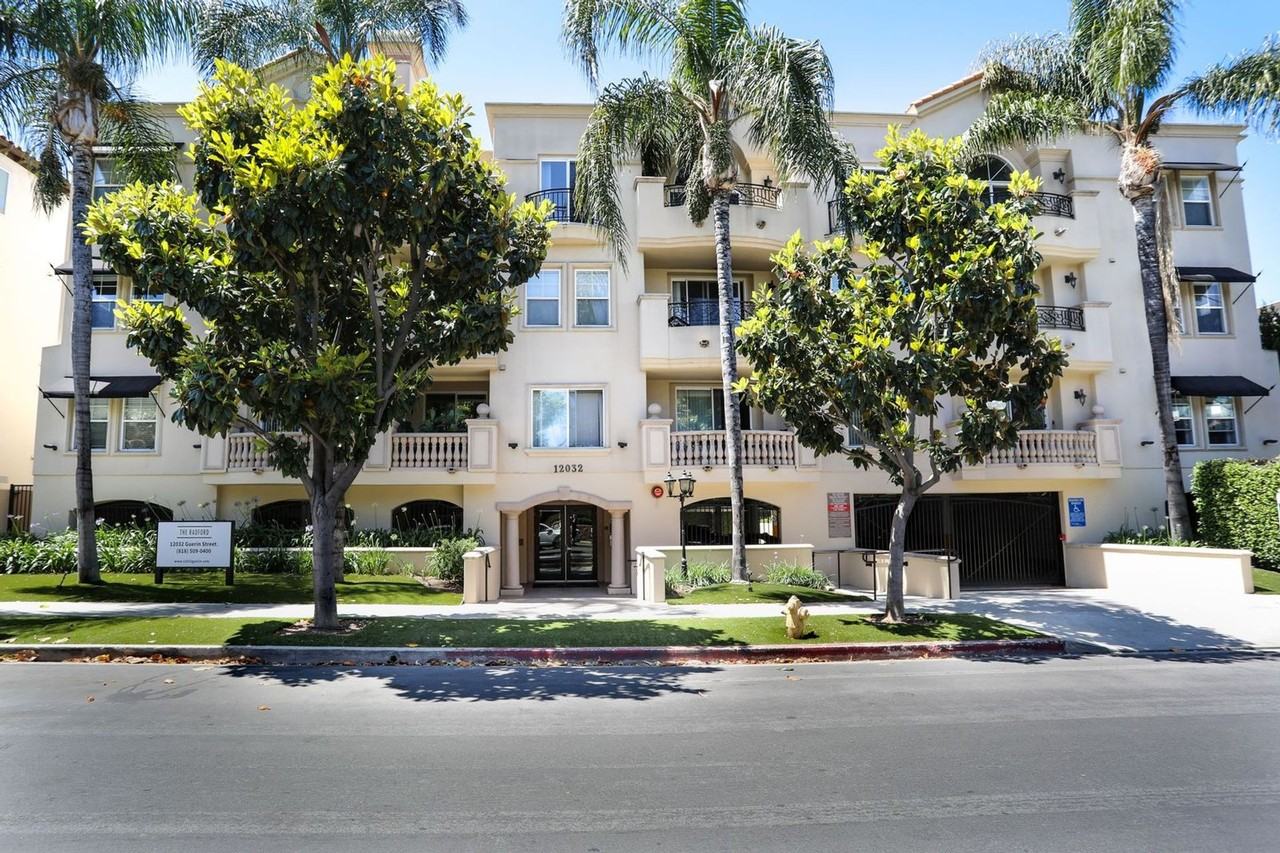 The Radford Studio City - Photo 7 of 12