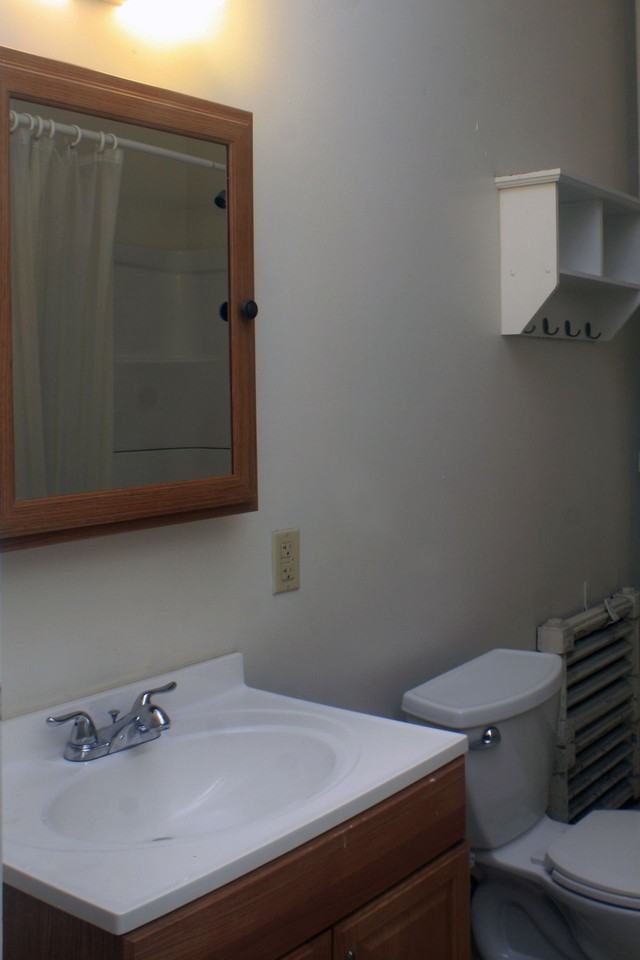 Oakland Bates Apartments - Photo 7 of 33