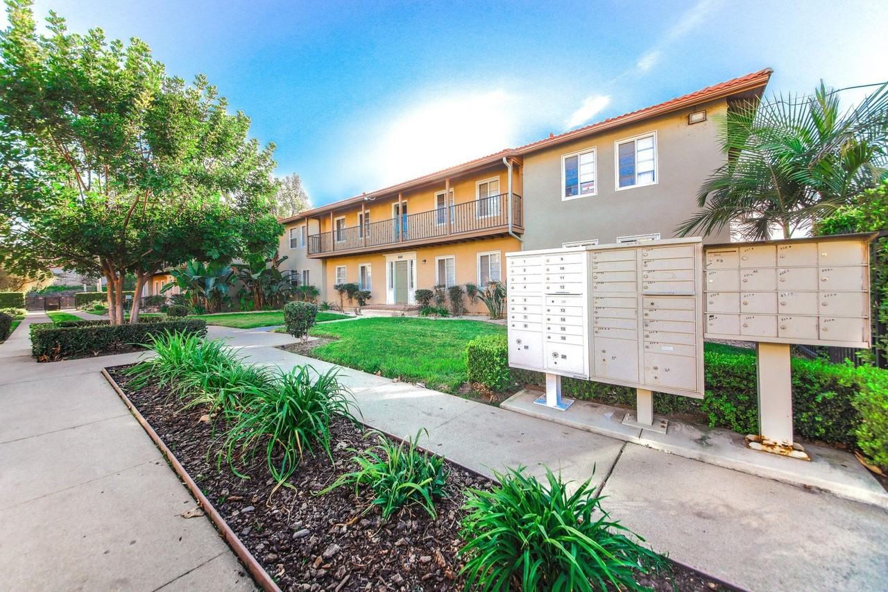 8 GUYS, LTD, LP - Photo 3 of 21