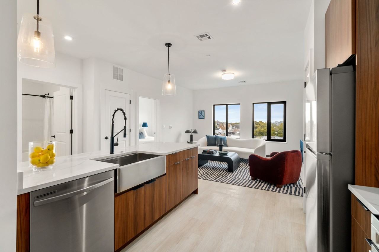 The600 - Photo 2 of 50