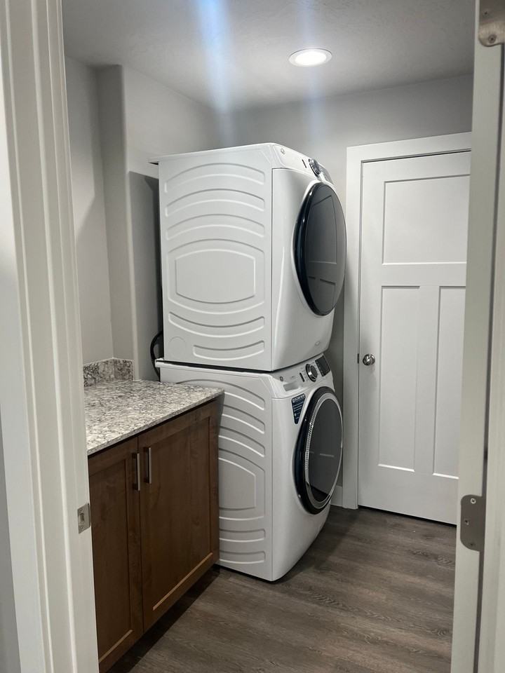 500 N Apartments - Photo 3 of 13