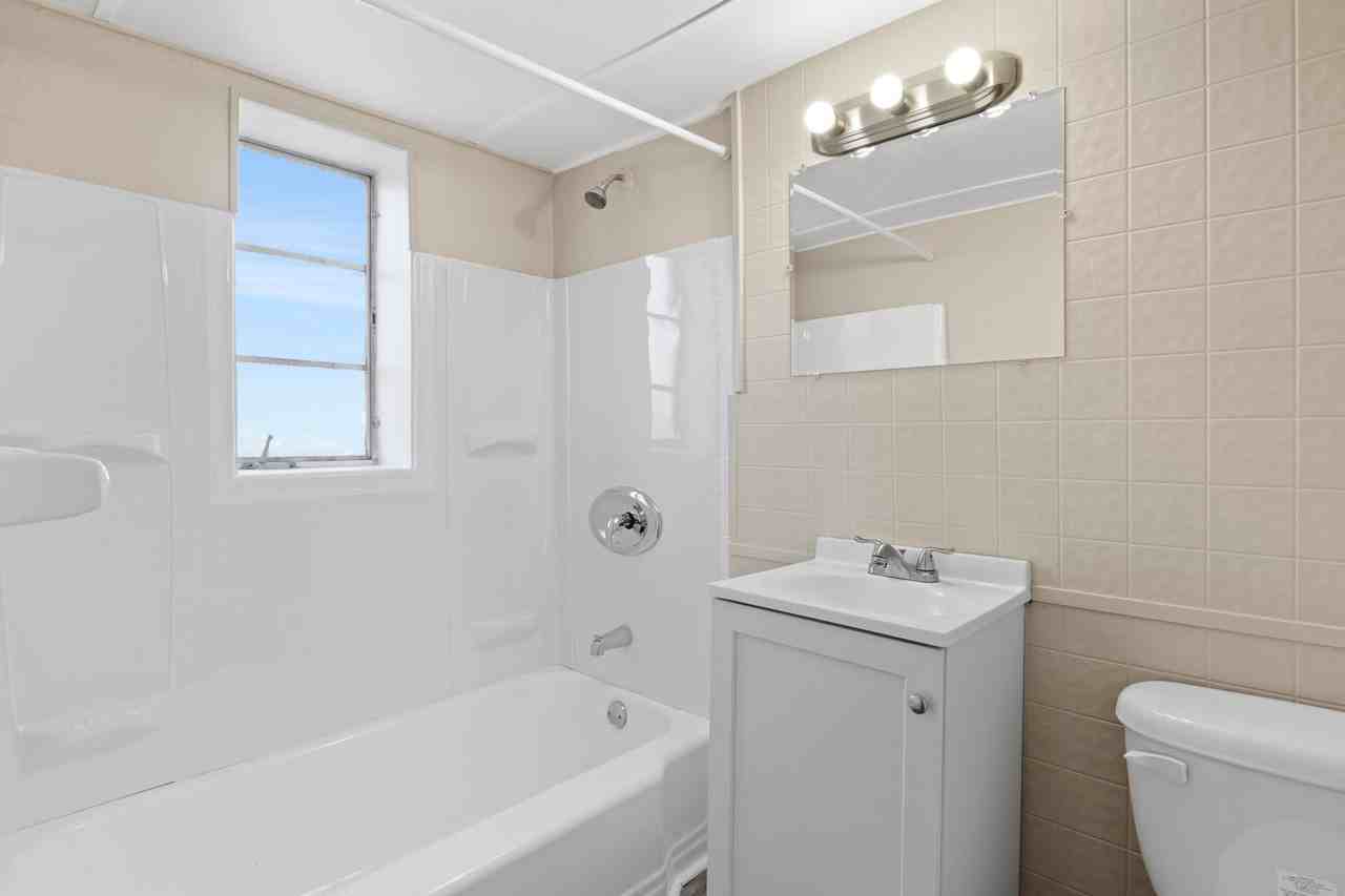Riverview Apartments - Photo 6 of 14