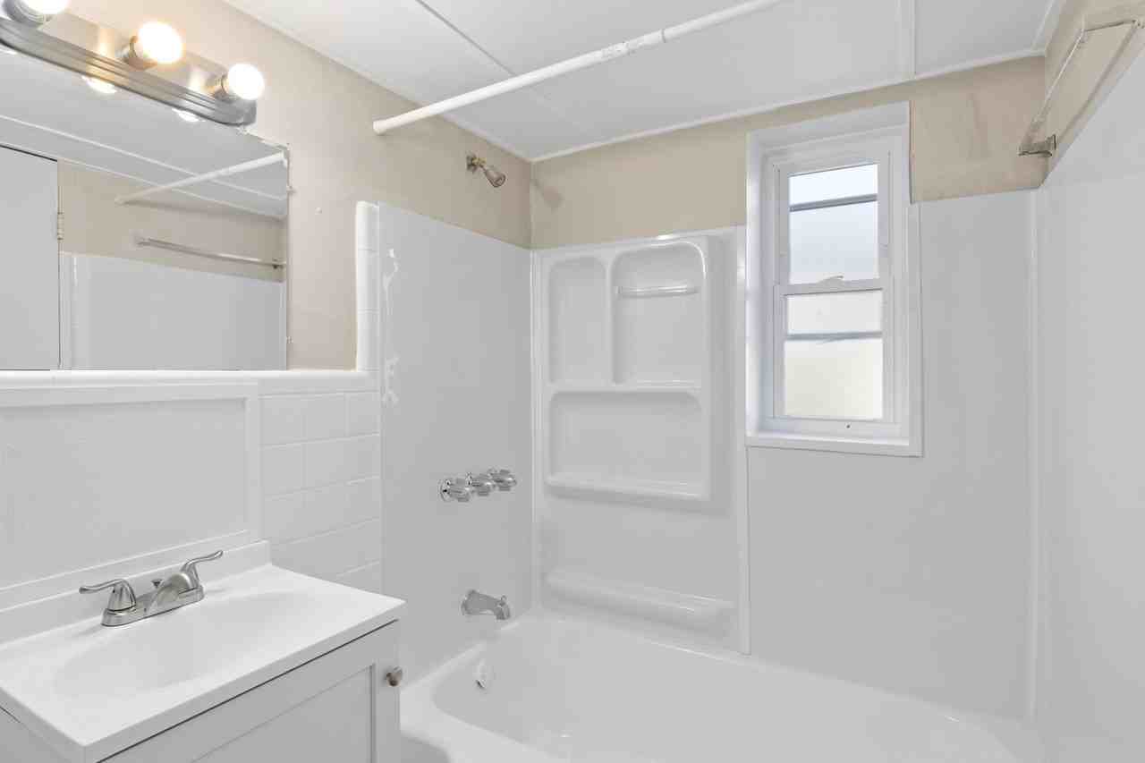 Riverview Apartments - Photo 7 of 14