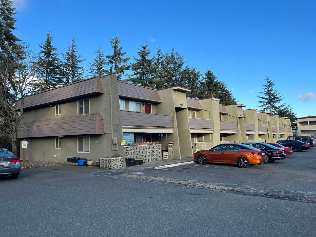 Skandi Villa in Edmonds | Boutique Apartments with Modern Touches | 1 MONTH FREE! - Photo 4 of 43