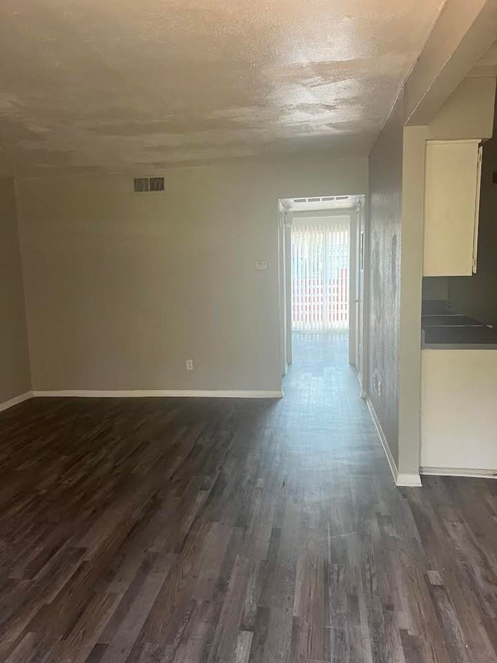 5959 Meadowbrook Dr. - Photo 3 of 12