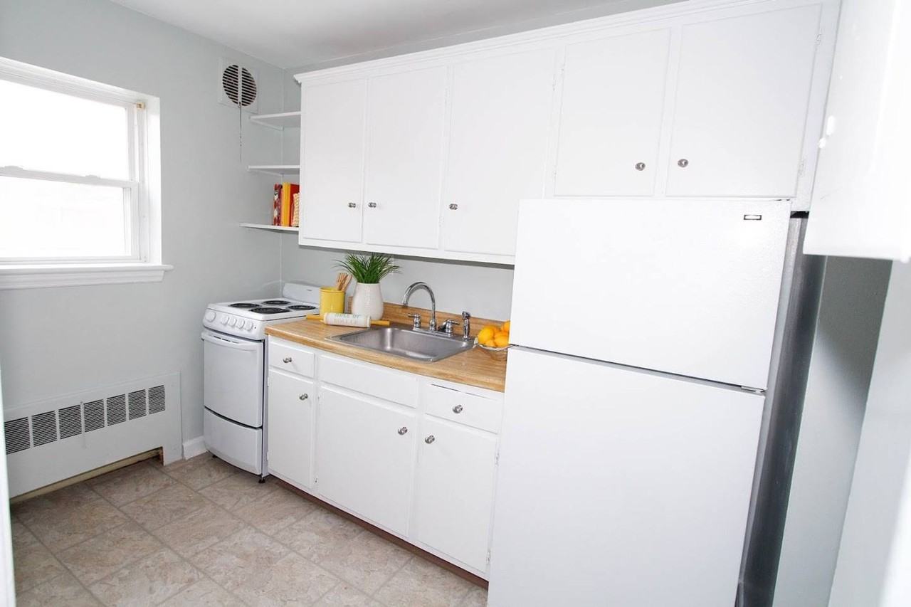 Long Meadow Apartment Complex - Photo 3 of 16