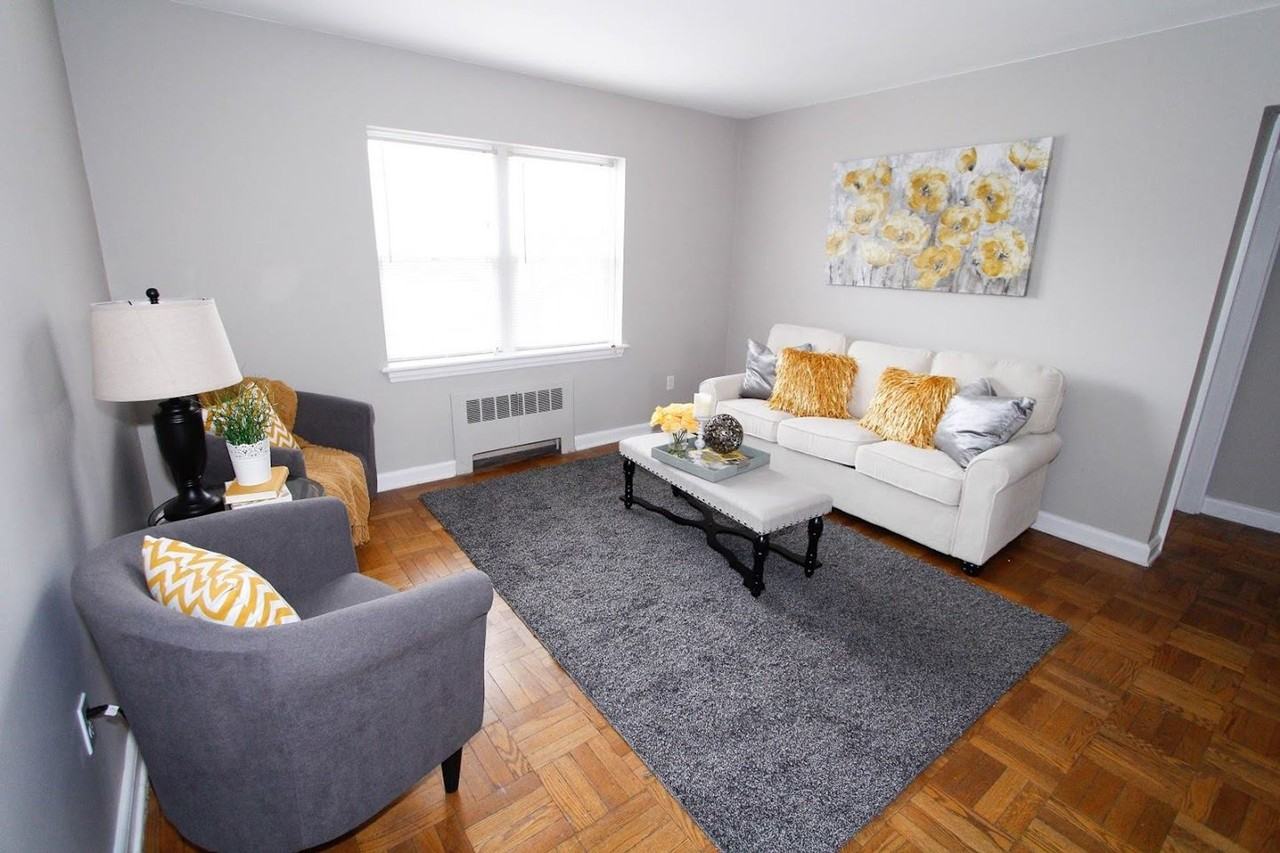 Long Meadow Apartment Complex - Photo 5 of 16