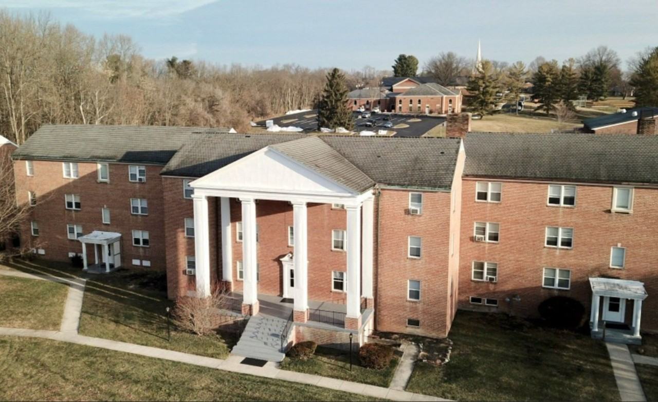 Long Meadow Apartment Complex - Photo 6 of 16