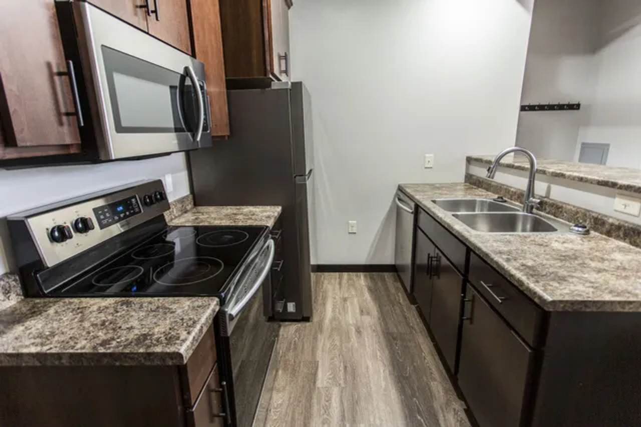 Bekins Luxury Lofts - Photo 2 of 29