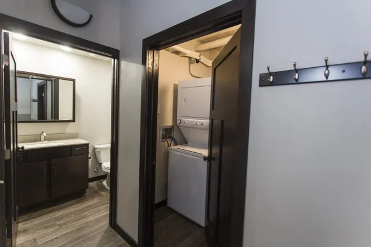 Bekins Luxury Lofts - Photo 3 of 29