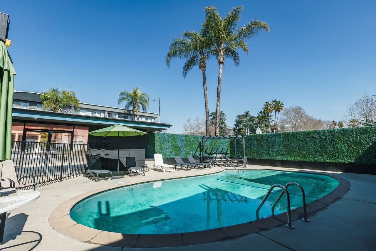 18404 Vincennes Street - Photo 2 of 7