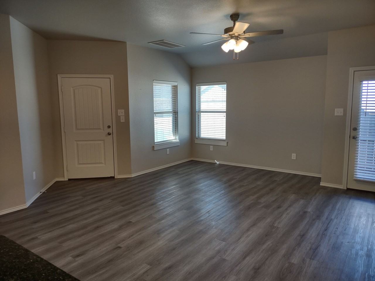 1401 16th St - Photo 6 of 26