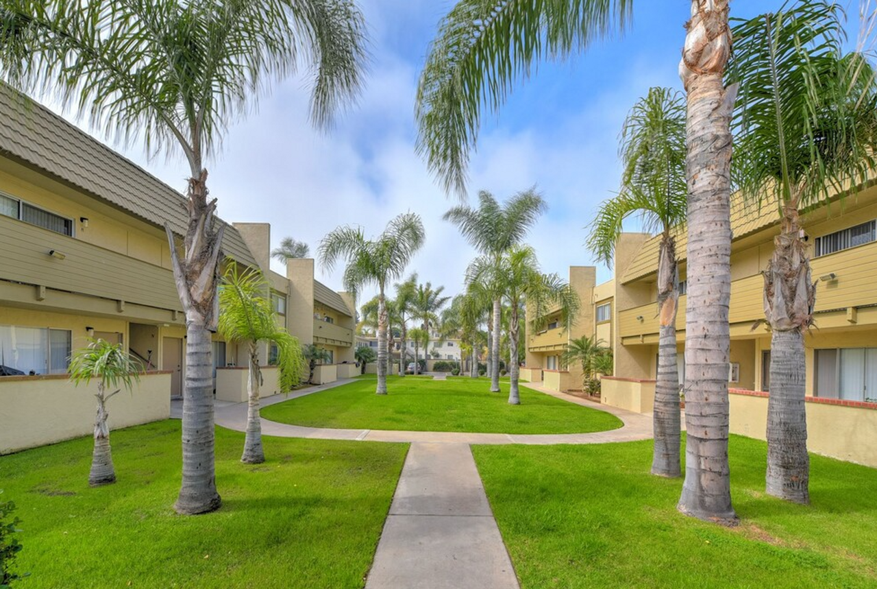 Royal Village Apartments - Photo 2 of 19