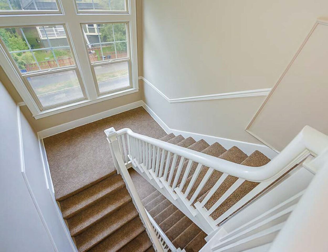 Swansonia Apartments - Photo 3 of 12