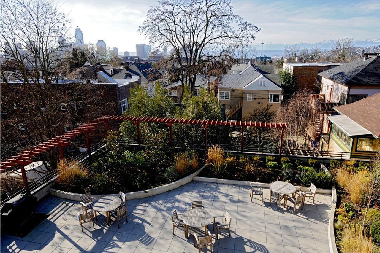 John Court - Photo 4 of 50