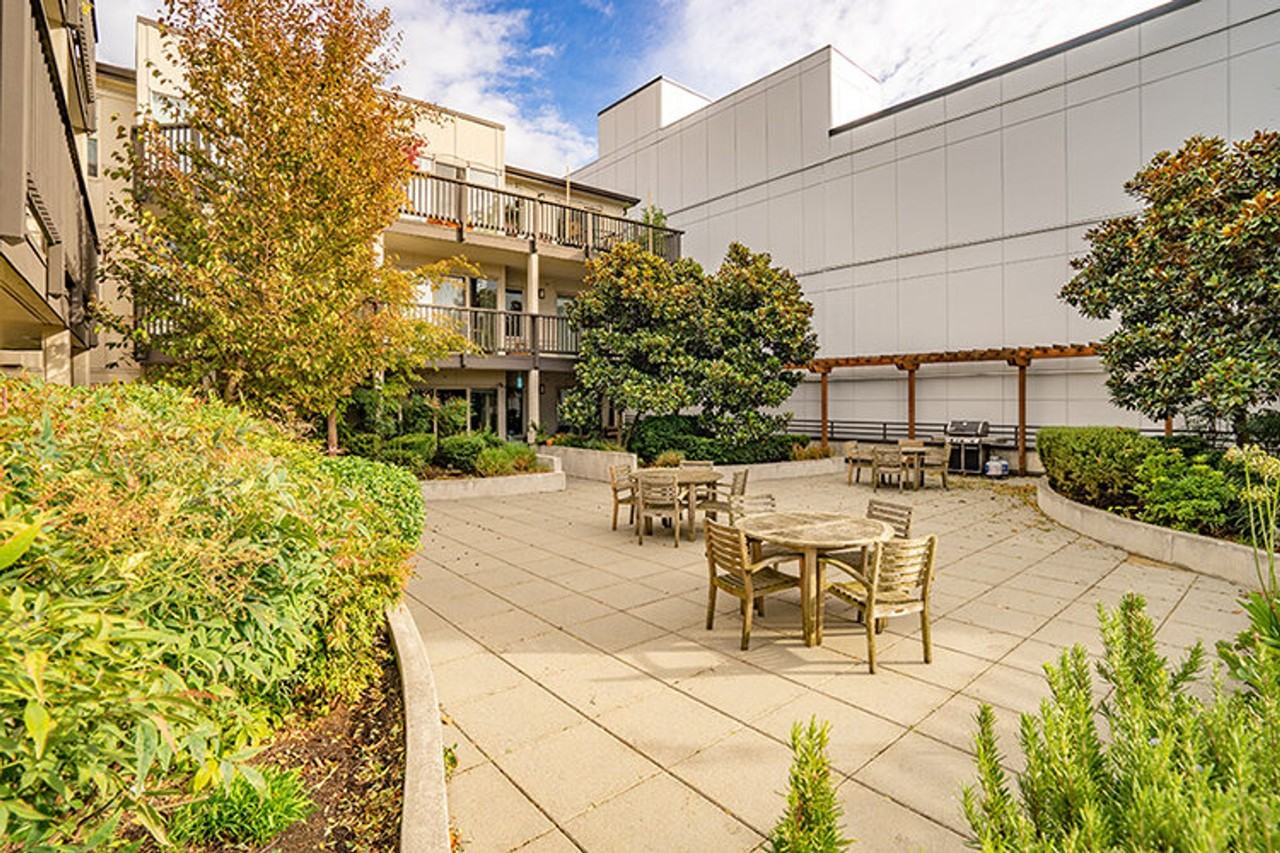 John Court - Photo 6 of 50