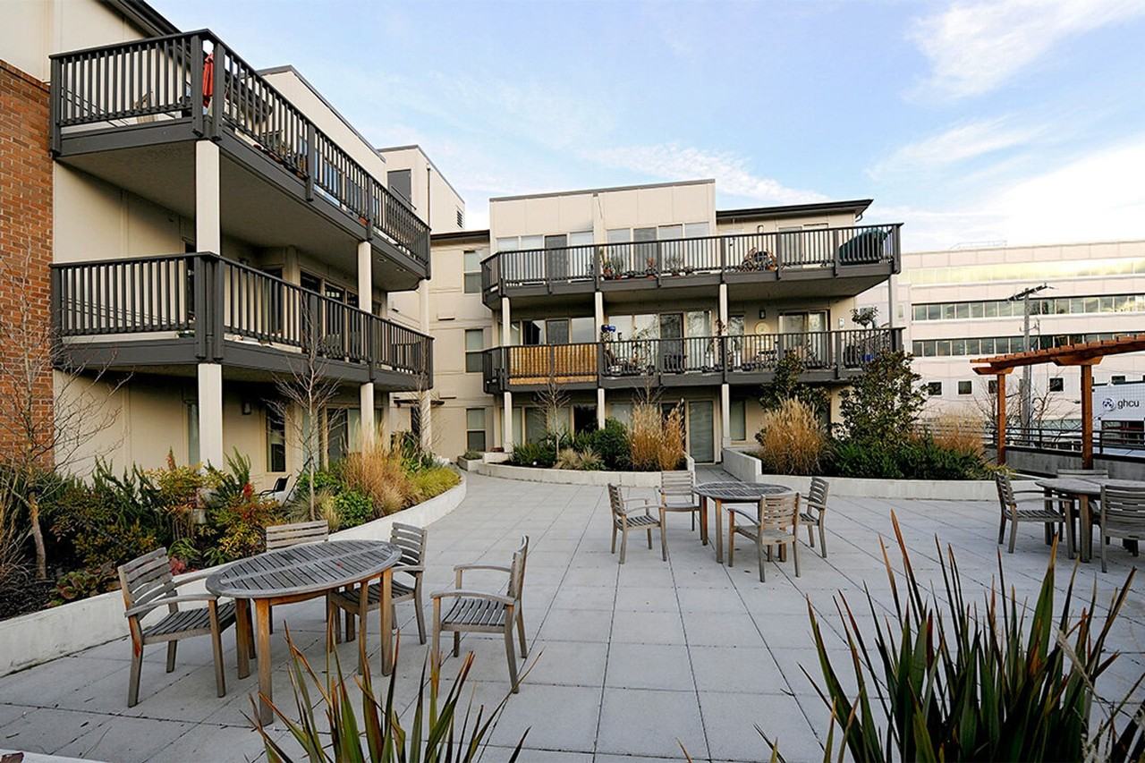 John Court - Photo 7 of 50