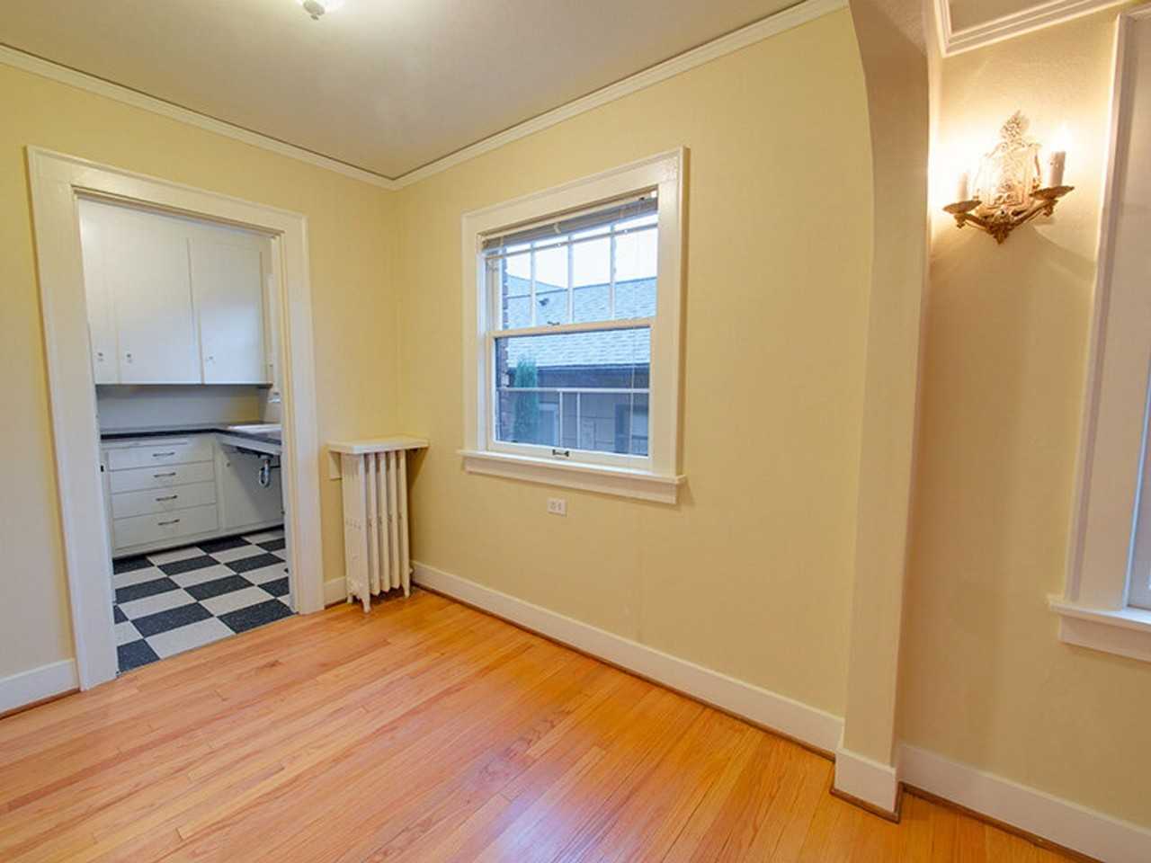 Oriana Apartments - Photo 3 of 13