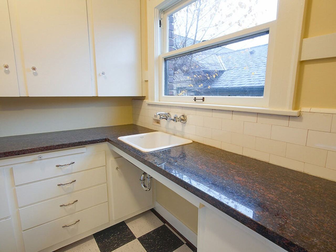 Oriana Apartments - Photo 5 of 13