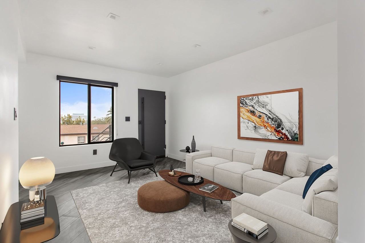 230 S Carondelet Street - Photo 4 of 16