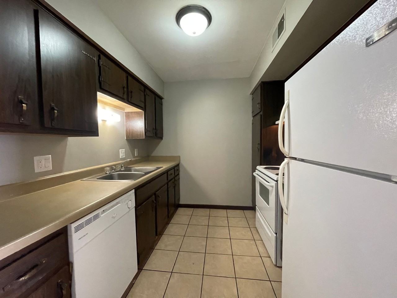 7630 W Dean Rd - Photo 3 of 8