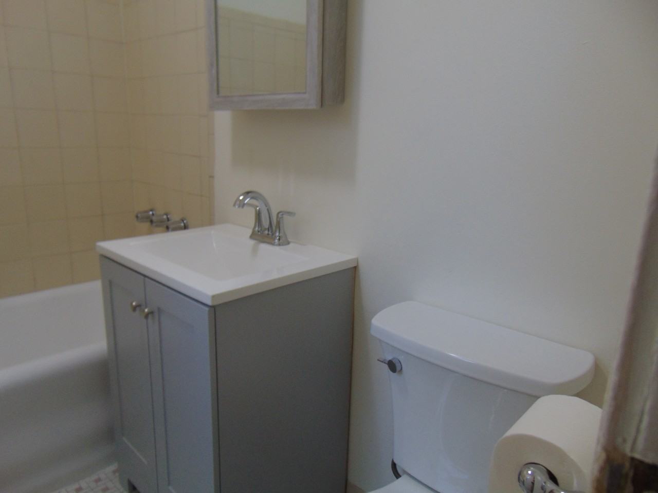 8219 South Eberhart Avenue #3 - Photo 7 of 18