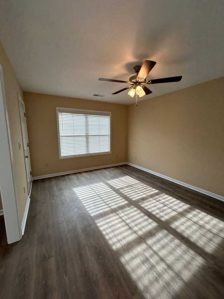 Building - 1 - Photo 2 of 4