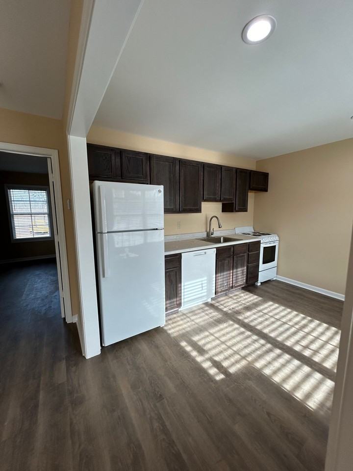 Building - 1 - Photo 3 of 4