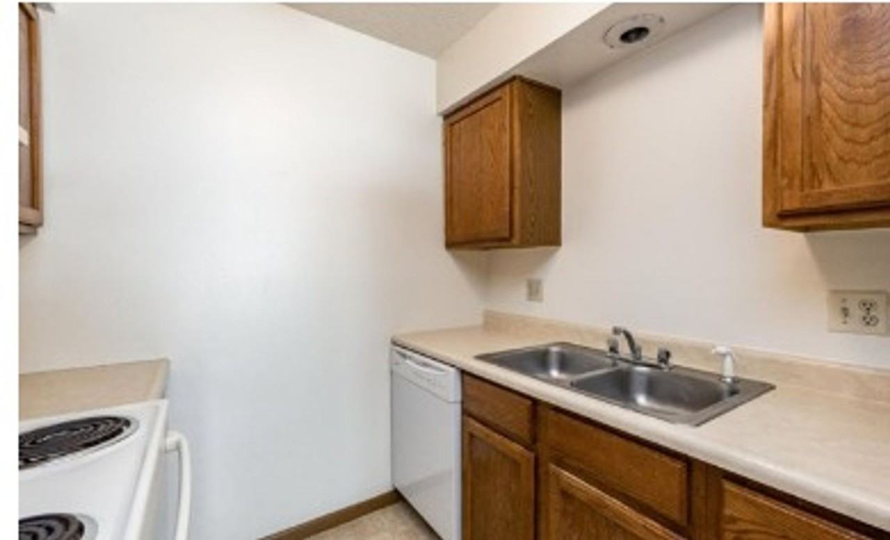 Dodge Street Apartments - Photo 6 of 12