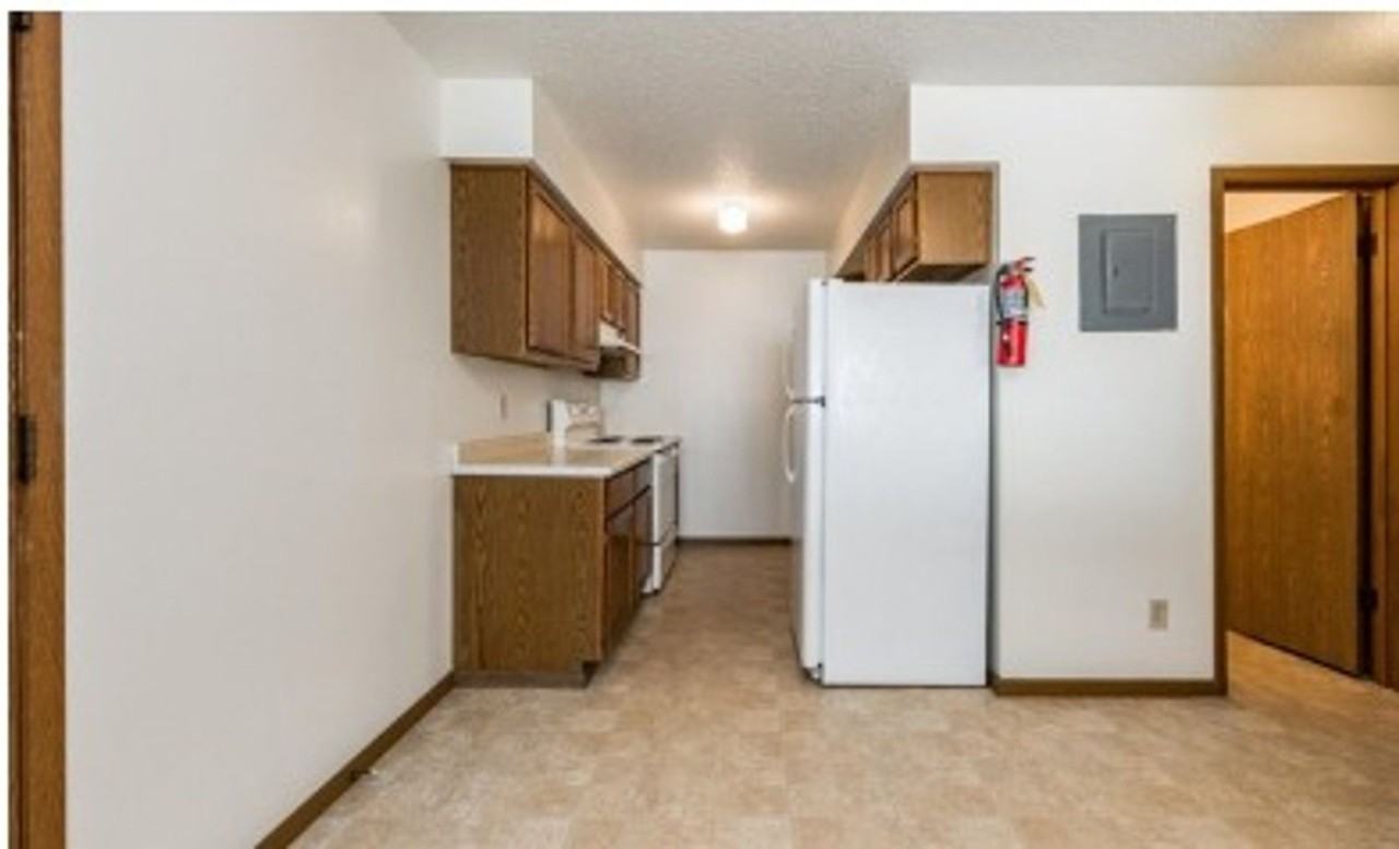 Dodge Street Apartments - Photo 7 of 12