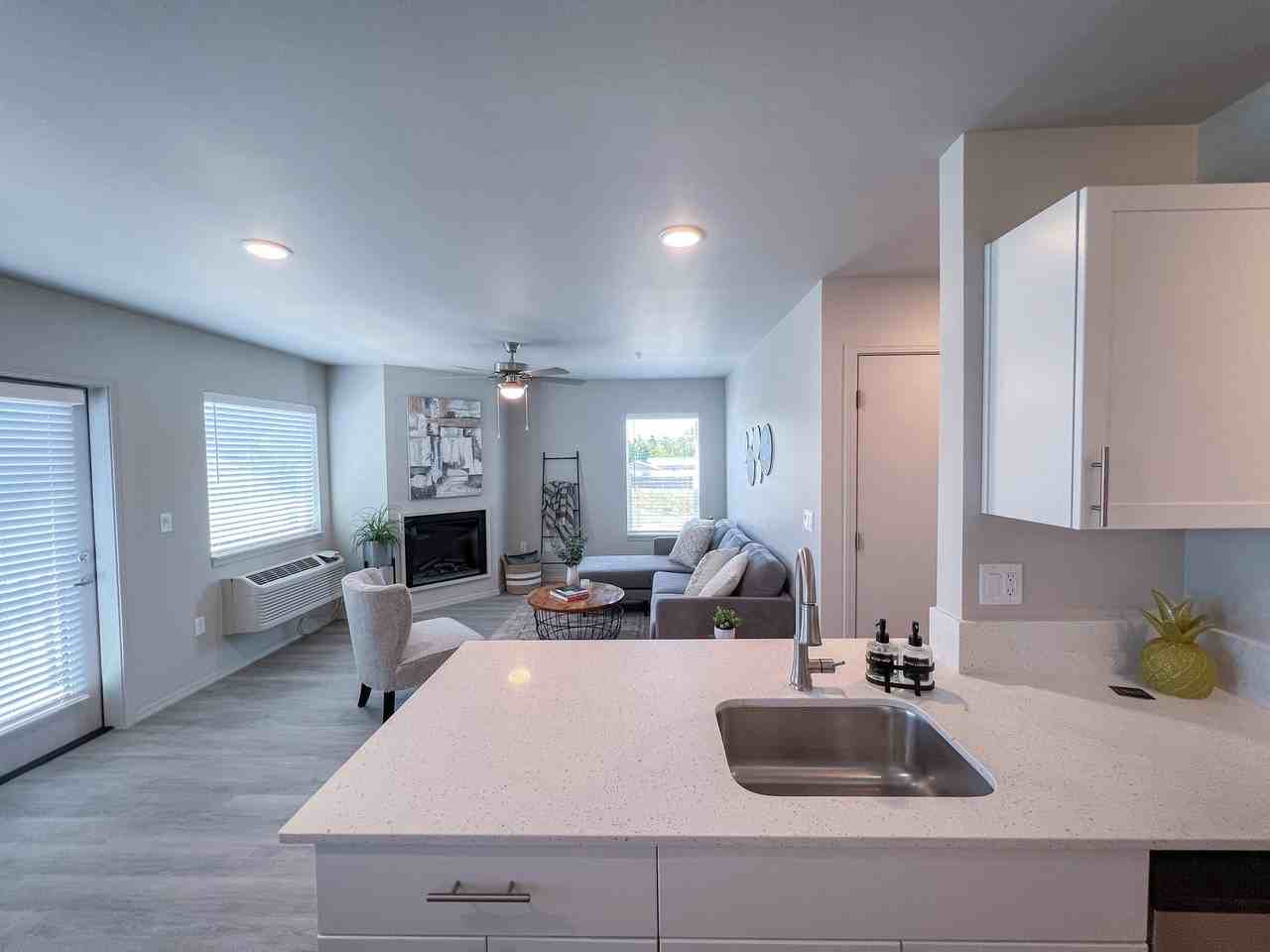 1840 SW 15th Street - Photo 5 of 12