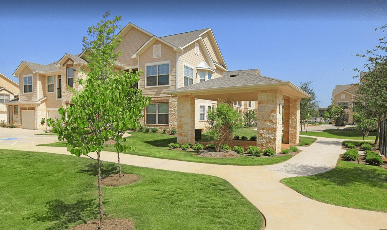 Trinity Bell Gardens Apartments - Photo 2 of 30