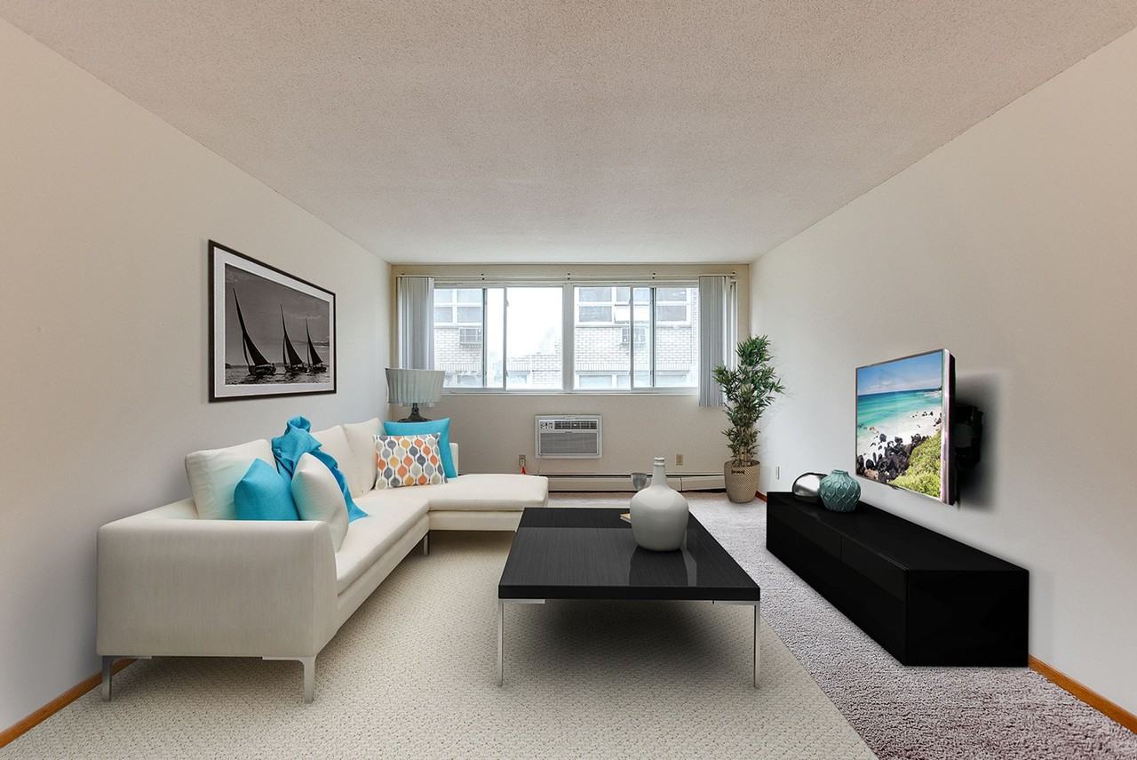 2435 Pillsbury Apartments - Photo 2 of 15