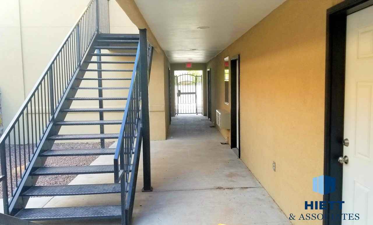 1108 Myrtle - Photo 3 of 26