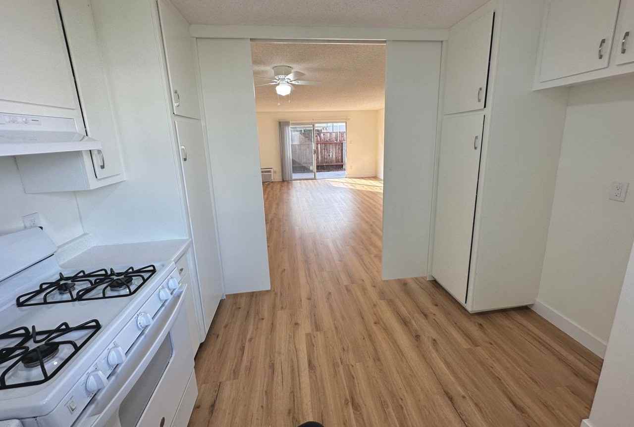 Townhome 2 bed 1.5 Bath in Anaheim - Photo 2 of 10